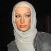 paris_hilton_islam_hijab_tudung.jpg